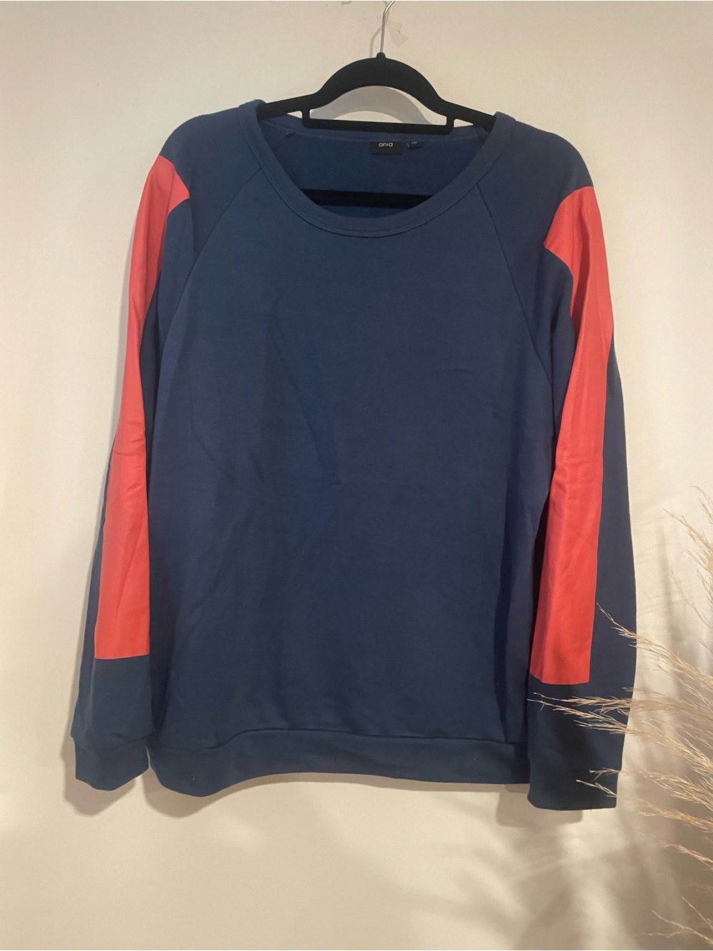 Onia Navy Sweatshirt with Coral Sleeve Panels Sz L B133